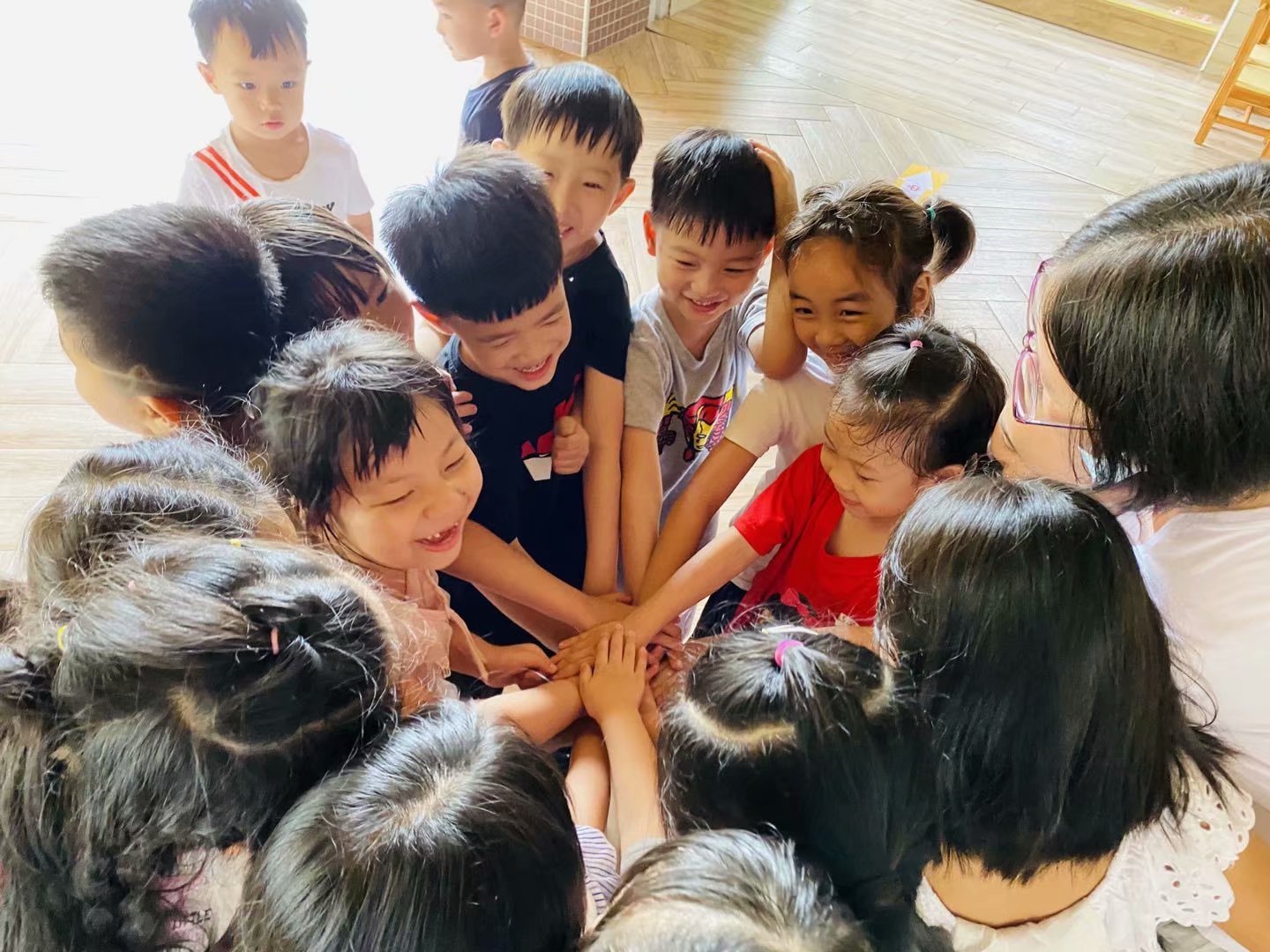 17.快乐的体验（凤岗雅思幼儿园）.jpg